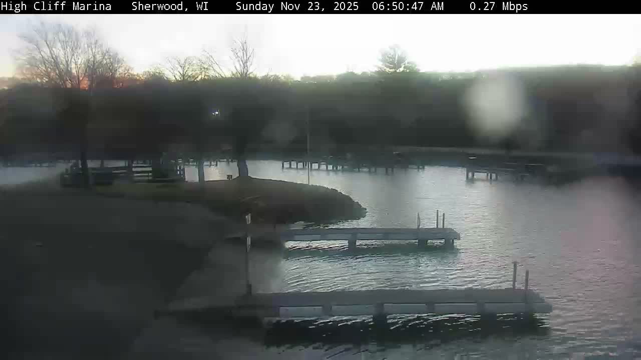 Sherwood, High Cliff Marina Live Cam - Sherwood, Calumet, Wisconsin, USA