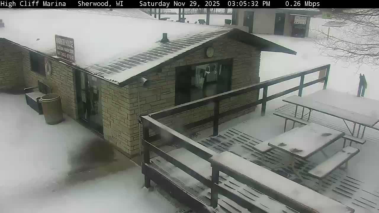 Sherwood, High Cliff Marina Live Cam - Sherwood, Calumet, Wisconsin, USA