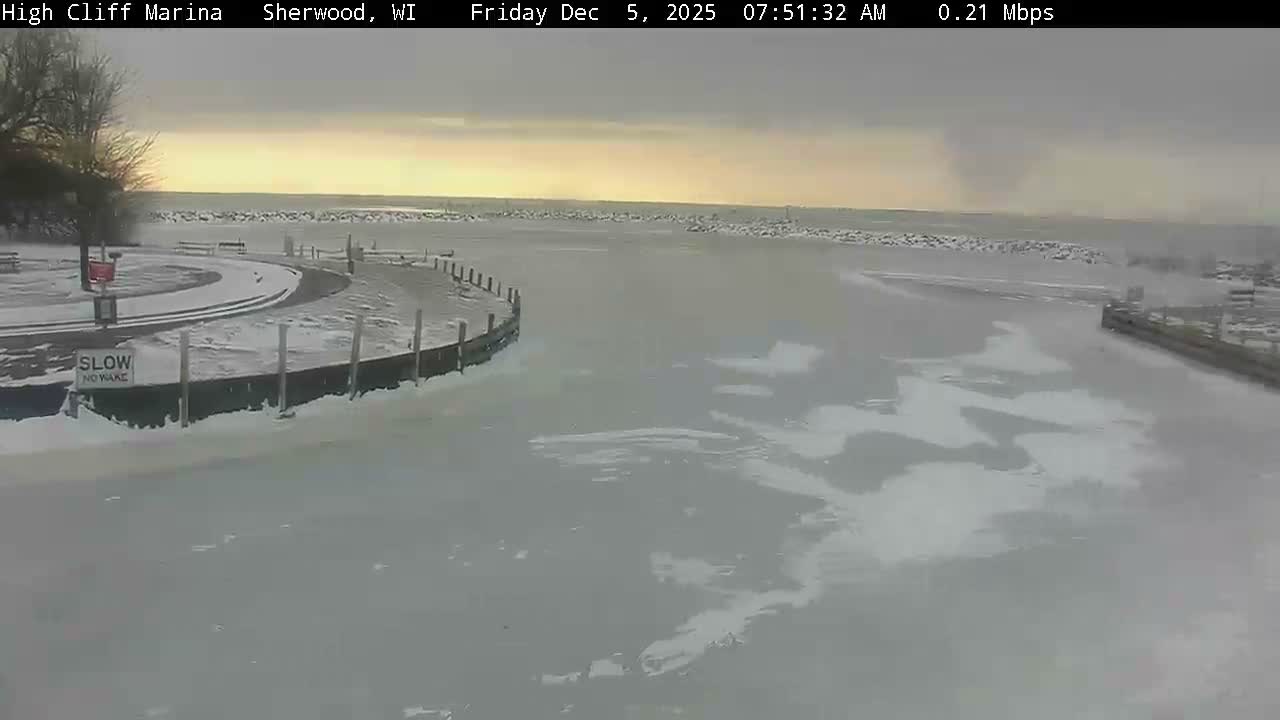 Sherwood, High Cliff Marina Live Cam - Sherwood, Calumet, Wisconsin, USA