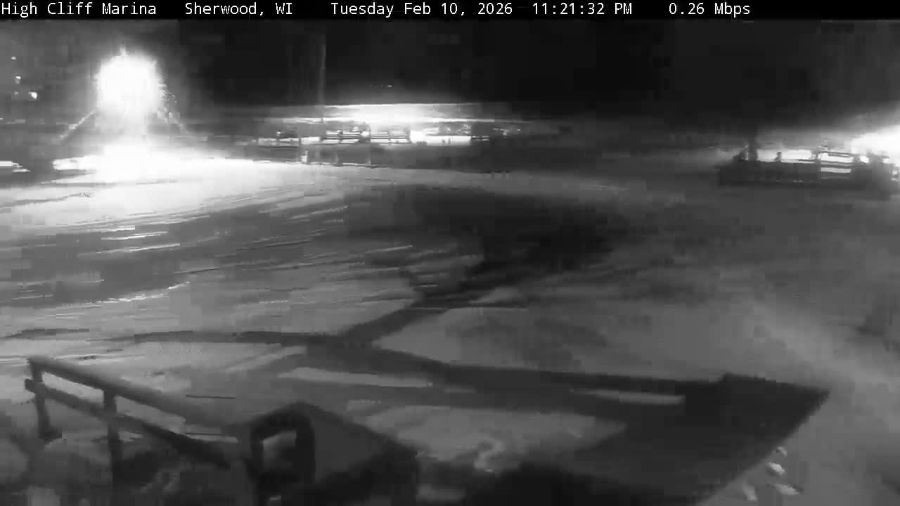 Sherwood, High Cliff Marina Live Cam - Sherwood, Calumet, Wisconsin, USA