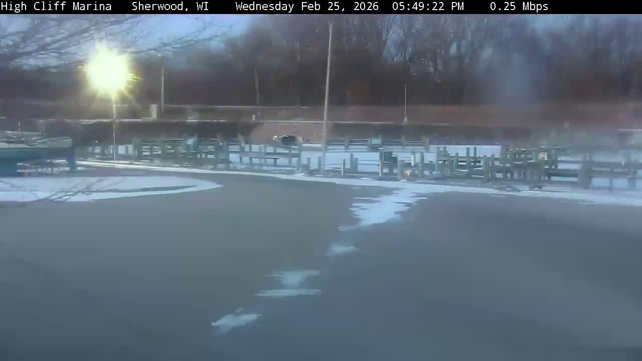 Sherwood, High Cliff Marina Live Cam - Sherwood, Calumet, Wisconsin, USA