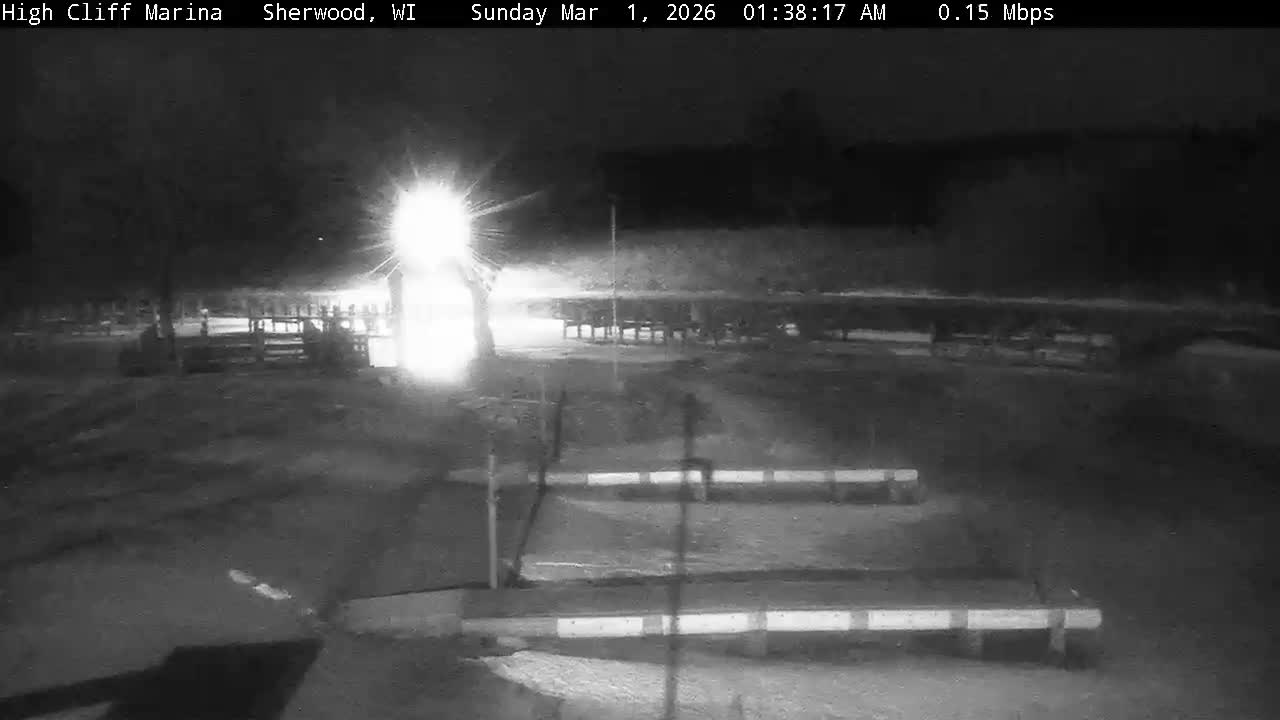 Sherwood, High Cliff Marina Live Cam - Sherwood, Calumet, Wisconsin, USA