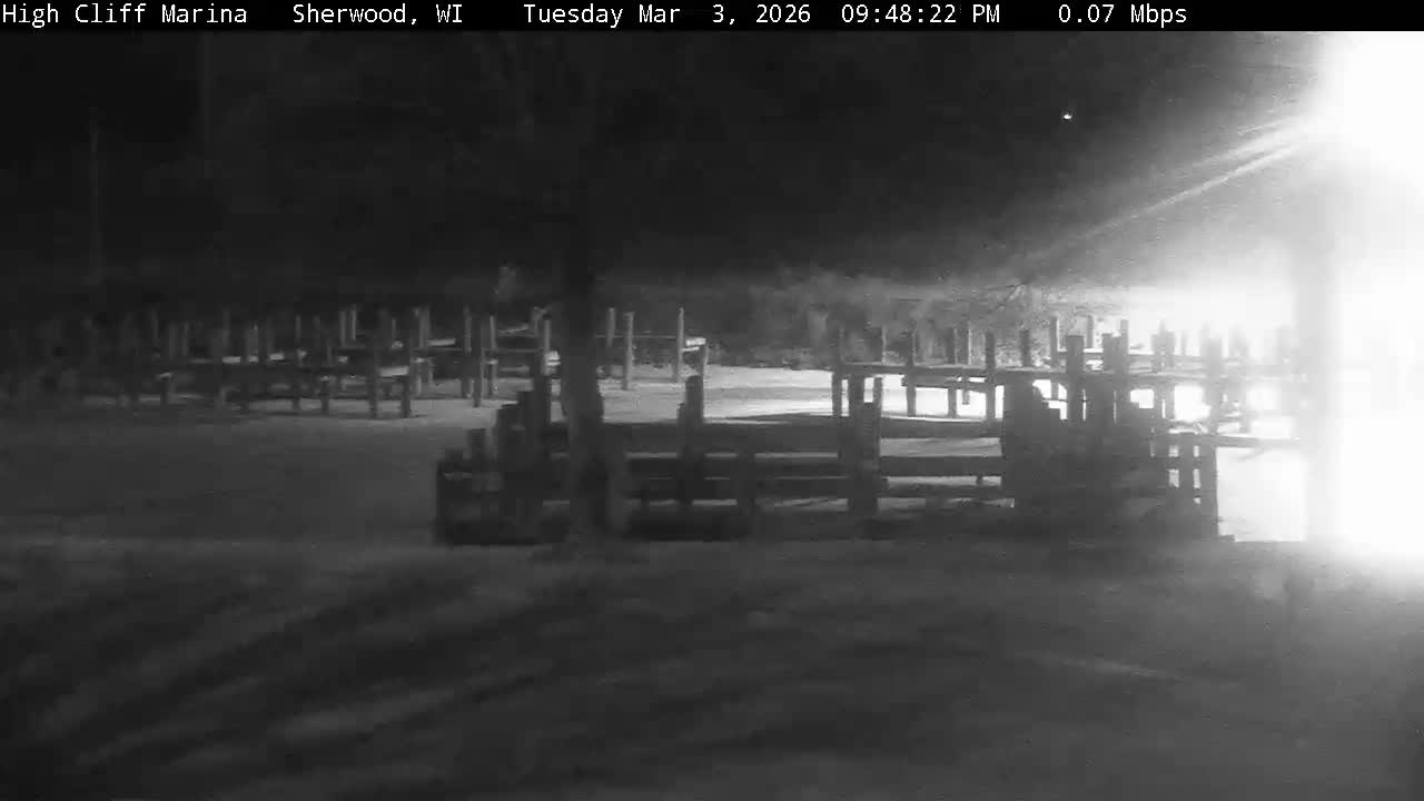 Sherwood, High Cliff Marina Live Cam - Sherwood, Calumet, Wisconsin, USA
