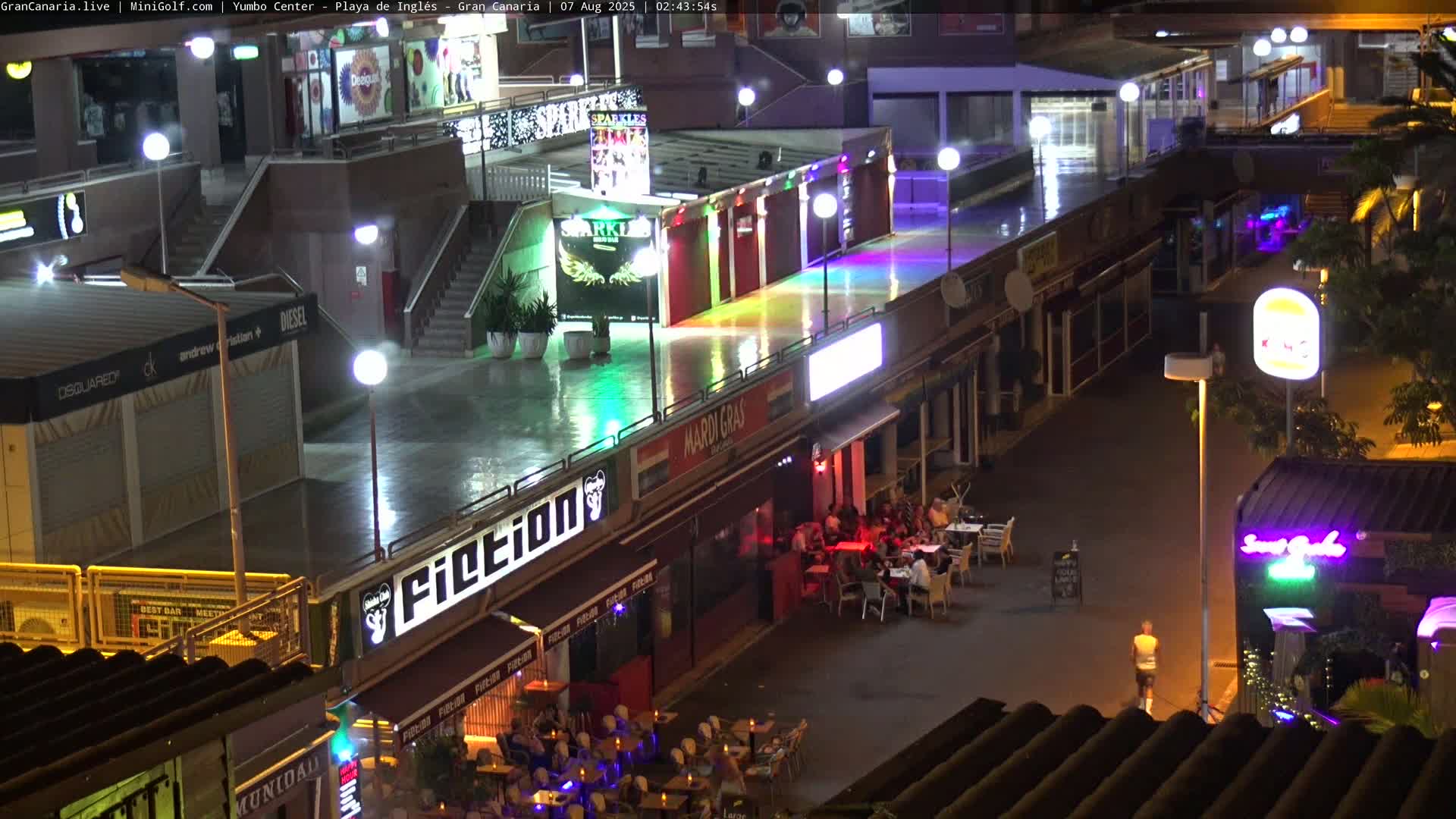 Gran Canaria, Playa del Ingles City & Yumbo Centrum Shopping Mall Live Cam - Playa del Inglés, San Bartolomé de Tirajana, Gran Canaria, Canary Islands (Canarias), Spain