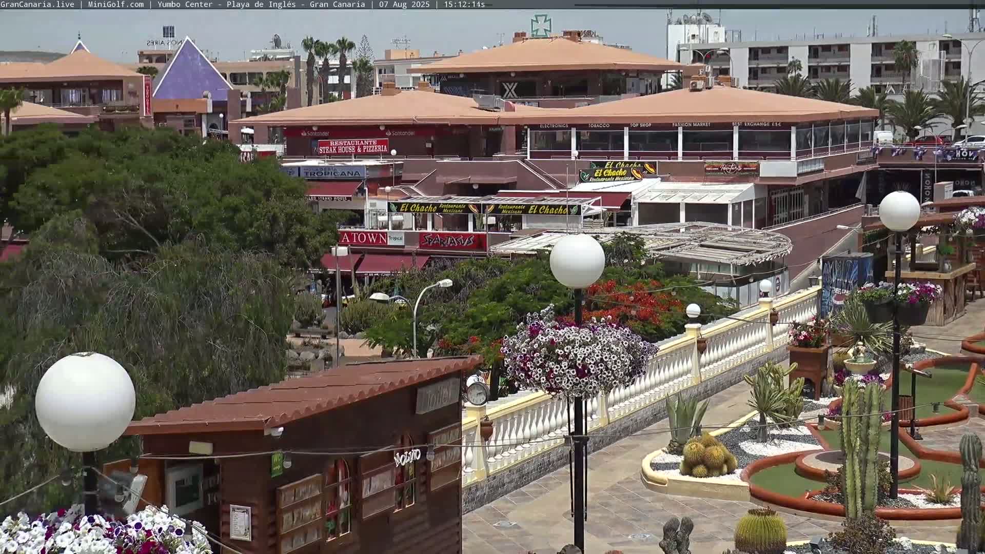 Gran Canaria, Playa del Ingles City & Yumbo Centrum Shopping Mall Live Cam - Playa del Inglés, San Bartolomé de Tirajana, Gran Canaria, Canary Islands (Canarias), Spain