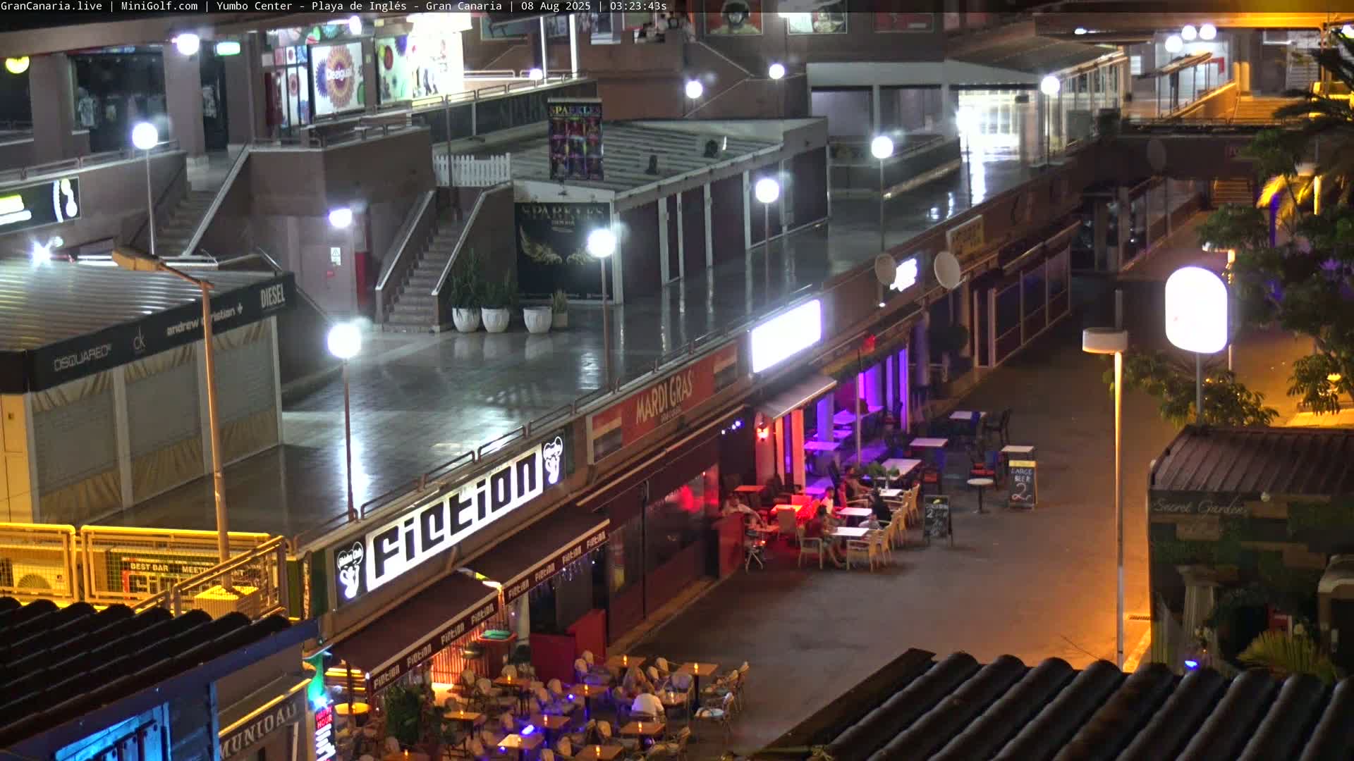 Gran Canaria, Playa del Ingles City & Yumbo Centrum Shopping Mall Live Cam - Playa del Inglés, San Bartolomé de Tirajana, Gran Canaria, Canary Islands (Canarias), Spain