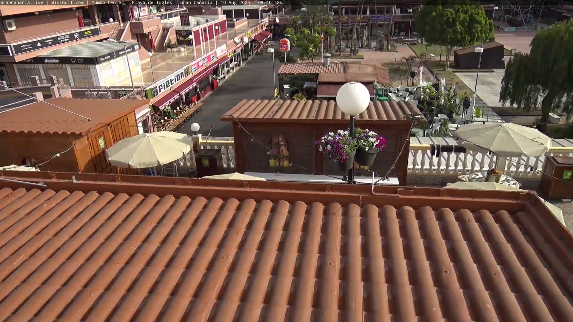 Gran Canaria, Playa del Ingles City & Yumbo Centrum Shopping Mall Live Cam - Playa del Inglés, San Bartolomé de Tirajana, Gran Canaria, Canary Islands (Canarias), Spain