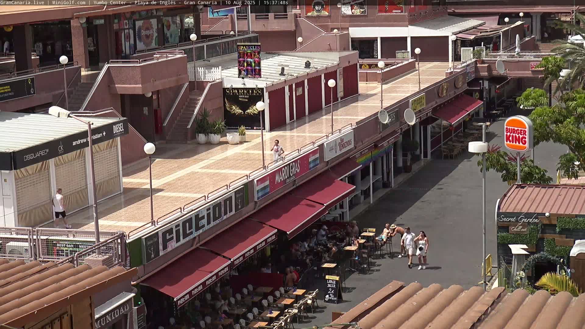 Gran Canaria, Playa del Ingles City & Yumbo Centrum Shopping Mall Live Cam - Playa del Inglés, San Bartolomé de Tirajana, Gran Canaria, Canary Islands (Canarias), Spain