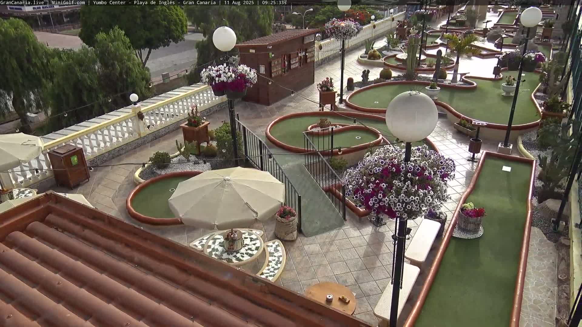 Gran Canaria, Playa del Ingles City & Yumbo Centrum Shopping Mall Live Cam - Playa del Inglés, San Bartolomé de Tirajana, Gran Canaria, Canary Islands (Canarias), Spain
