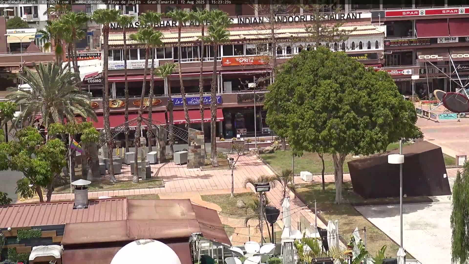 Gran Canaria, Playa del Ingles City & Yumbo Centrum Shopping Mall Live Cam - Playa del Inglés, San Bartolomé de Tirajana, Gran Canaria, Canary Islands (Canarias), Spain