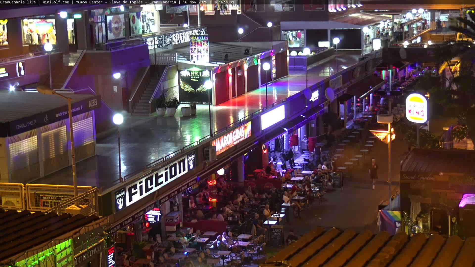 Gran Canaria, Playa del Ingles City & Yumbo Centrum Shopping Mall Live Cam - Playa del Inglés, San Bartolomé de Tirajana, Gran Canaria, Canary Islands (Canarias), Spain