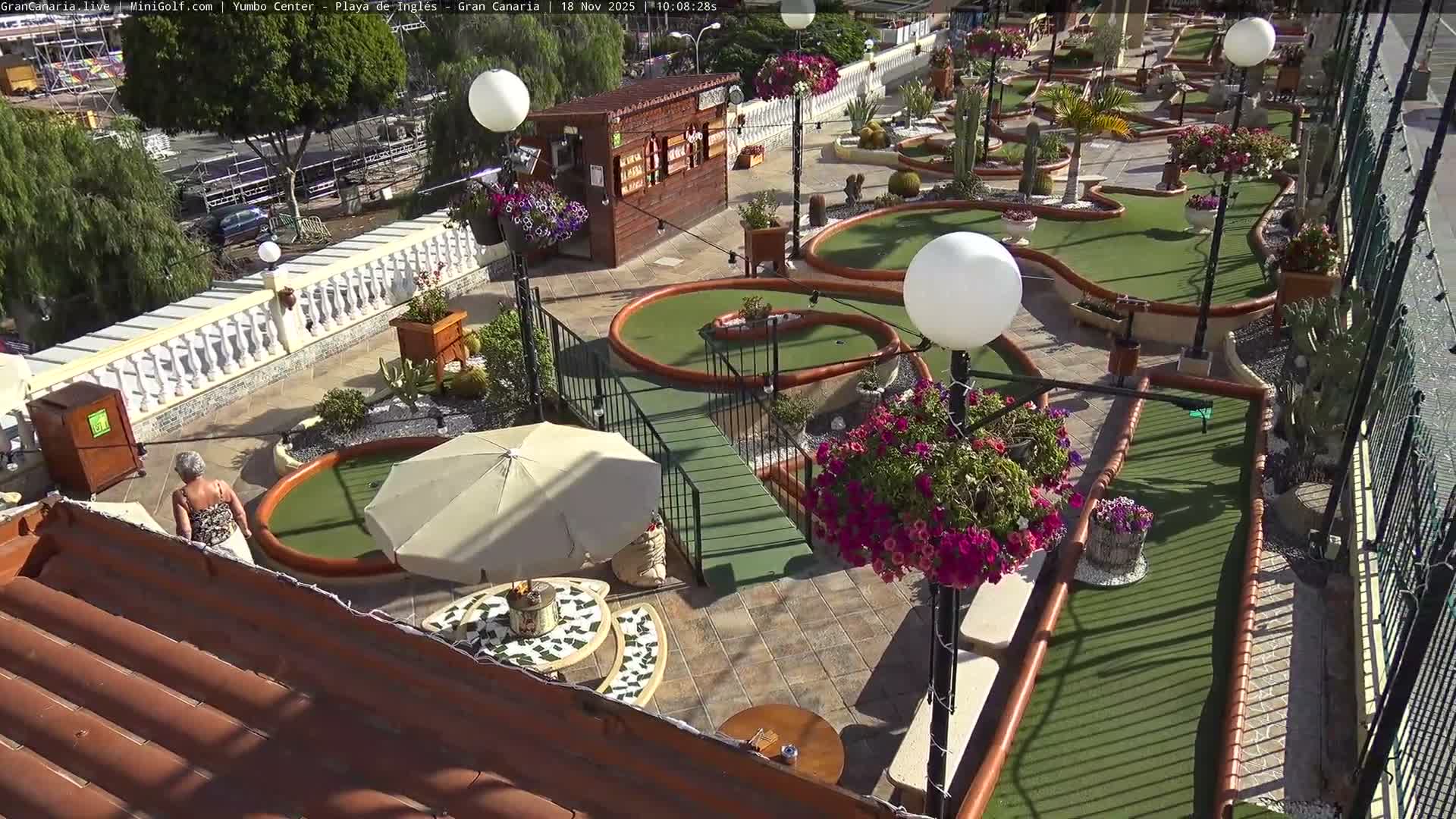 Gran Canaria, Playa del Ingles City & Yumbo Centrum Shopping Mall Live Cam - Playa del Inglés, San Bartolomé de Tirajana, Gran Canaria, Canary Islands (Canarias), Spain