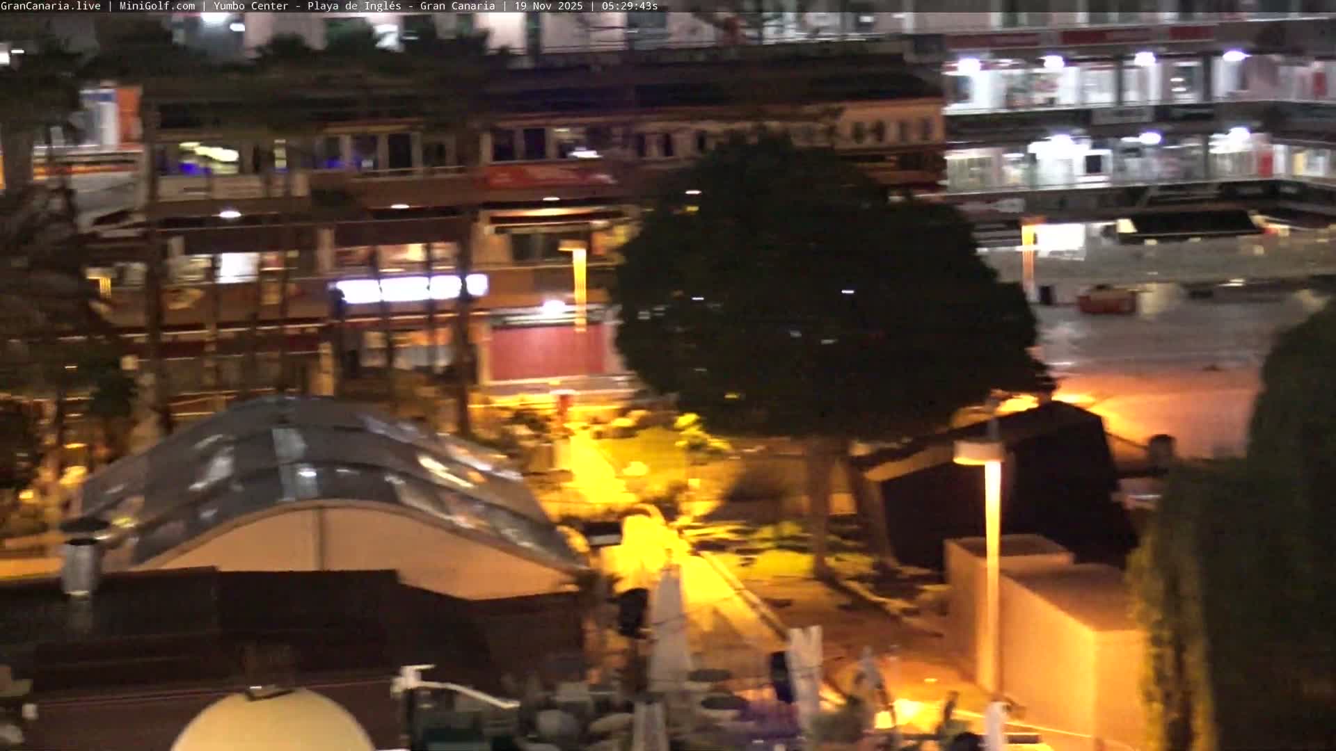 Gran Canaria, Playa del Ingles City & Yumbo Centrum Shopping Mall Live Cam - Playa del Inglés, San Bartolomé de Tirajana, Gran Canaria, Canary Islands (Canarias), Spain