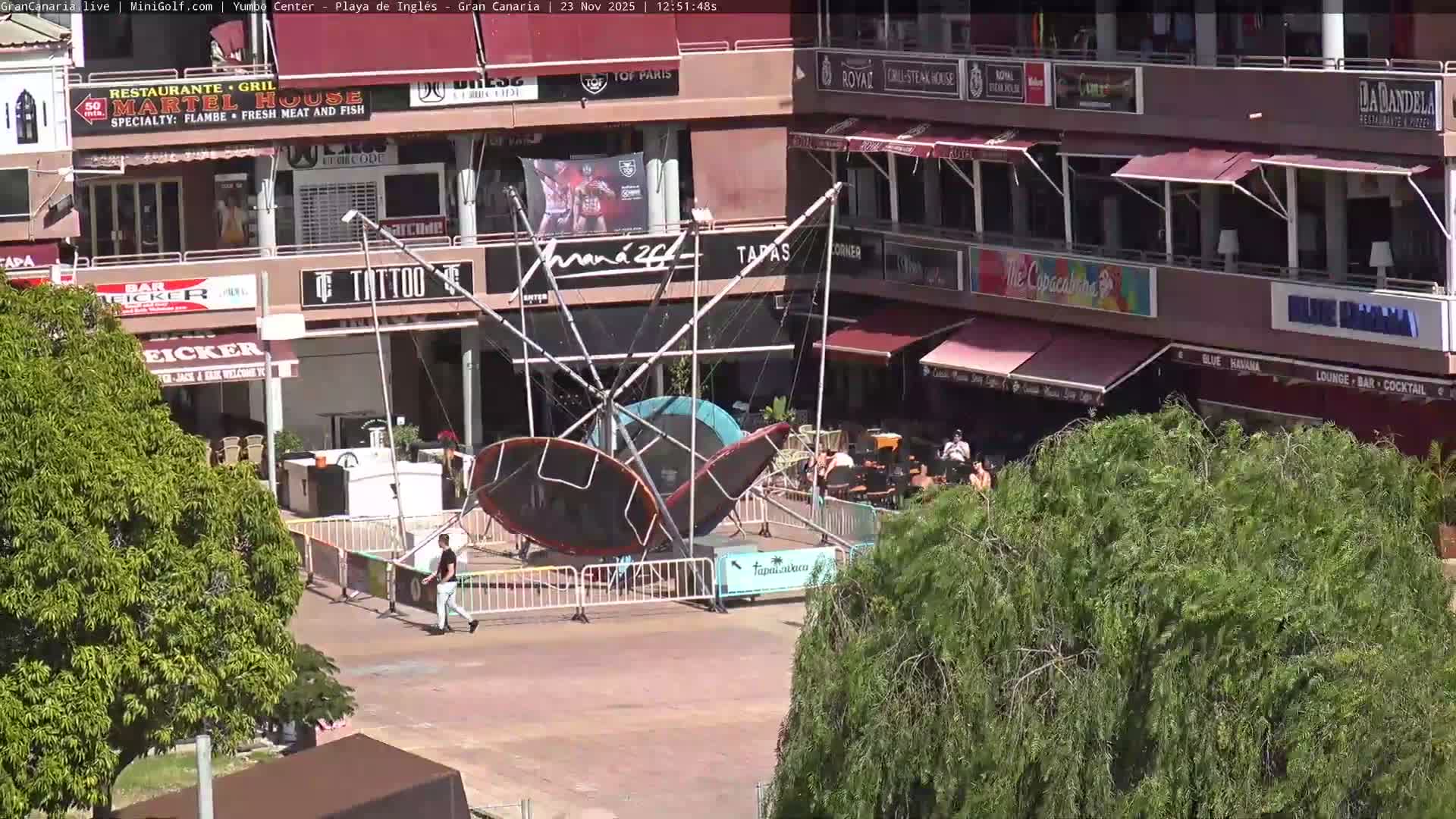 Gran Canaria, Playa del Ingles City & Yumbo Centrum Shopping Mall Live Cam - Playa del Inglés, San Bartolomé de Tirajana, Gran Canaria, Canary Islands (Canarias), Spain