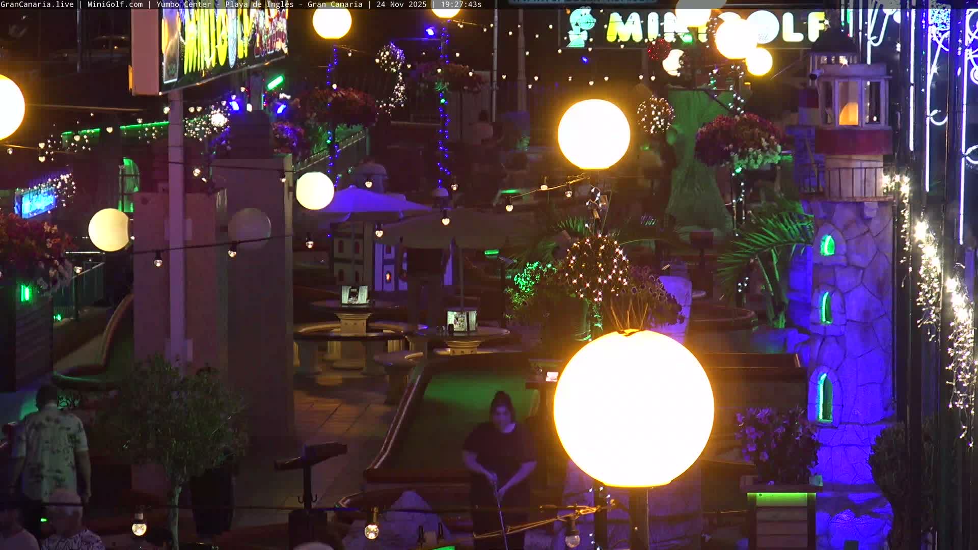 Gran Canaria, Playa del Ingles City & Yumbo Centrum Shopping Mall Live Cam - Playa del Inglés, San Bartolomé de Tirajana, Gran Canaria, Canary Islands (Canarias), Spain