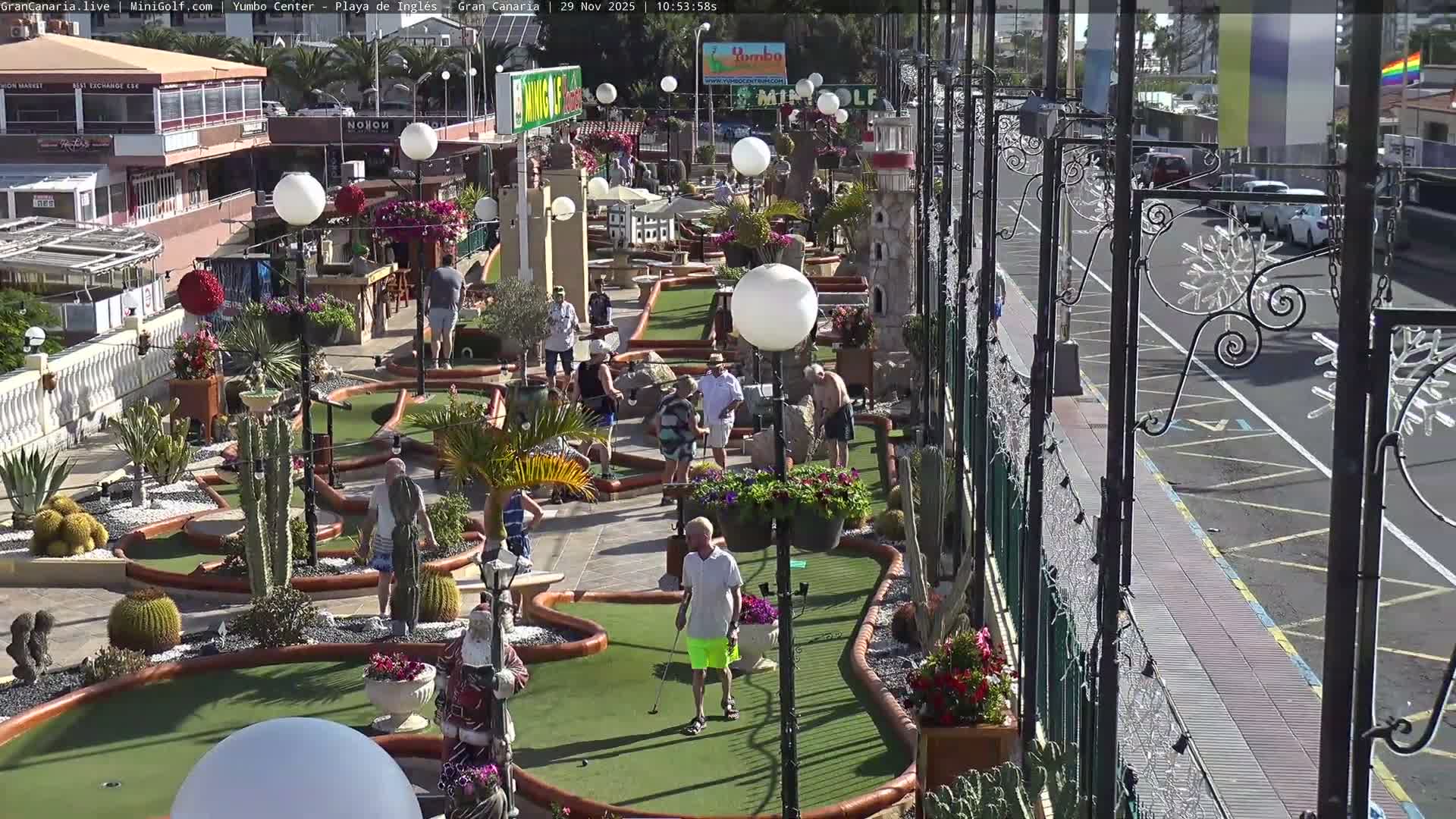 Gran Canaria, Playa del Ingles City & Yumbo Centrum Shopping Mall Live Cam - Playa del Inglés, San Bartolomé de Tirajana, Gran Canaria, Canary Islands (Canarias), Spain