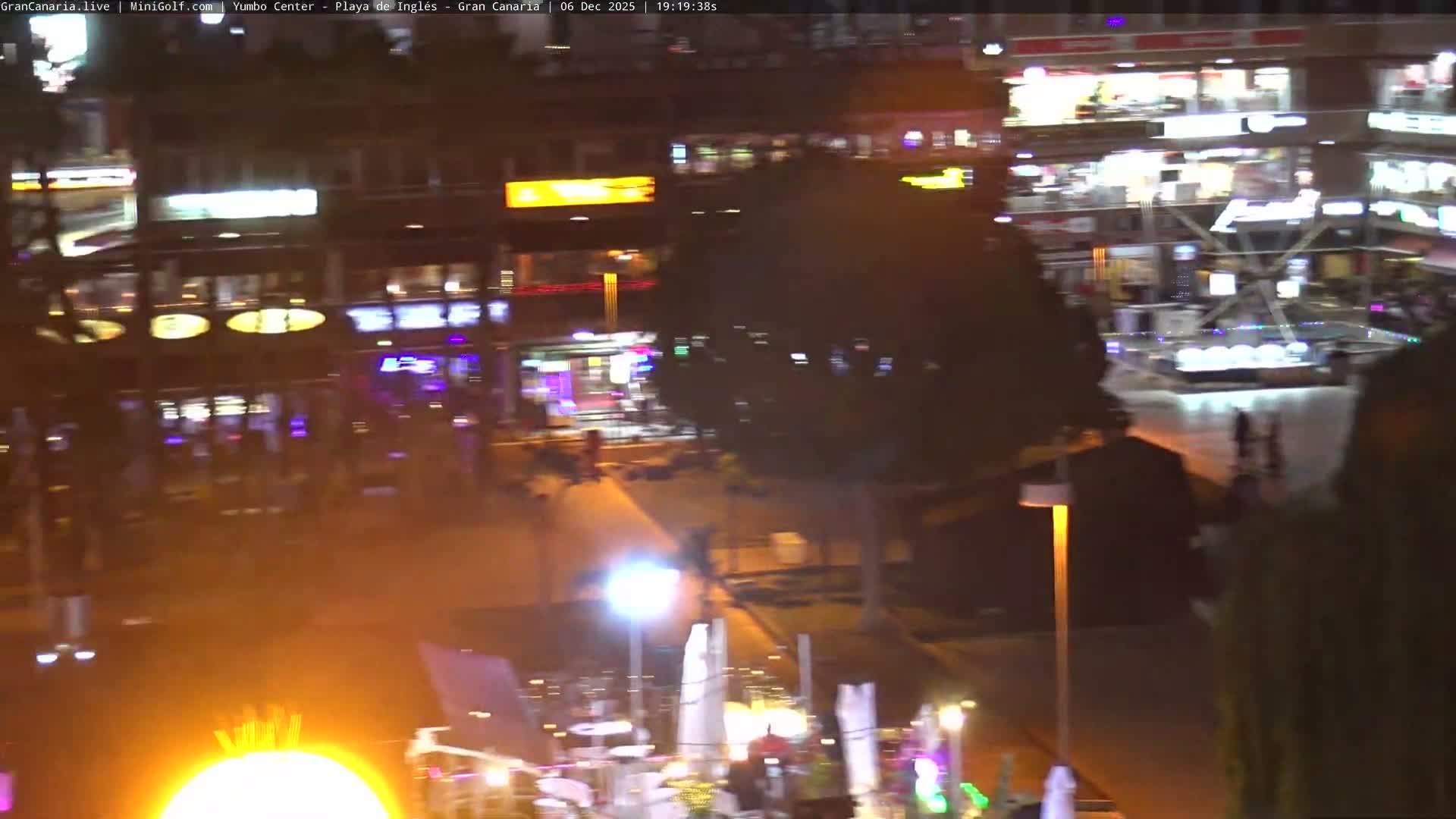 Gran Canaria, Playa del Ingles City & Yumbo Centrum Shopping Mall Live Cam - Playa del Inglés, San Bartolomé de Tirajana, Gran Canaria, Canary Islands (Canarias), Spain