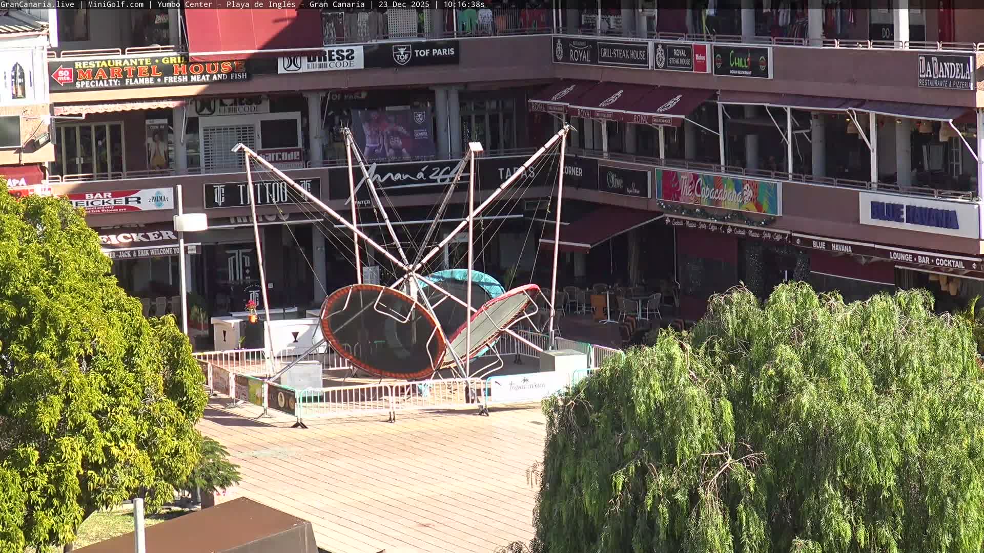 Gran Canaria, Playa del Ingles City & Yumbo Centrum Shopping Mall Live Cam - Playa del Inglés, San Bartolomé de Tirajana, Gran Canaria, Canary Islands (Canarias), Spain