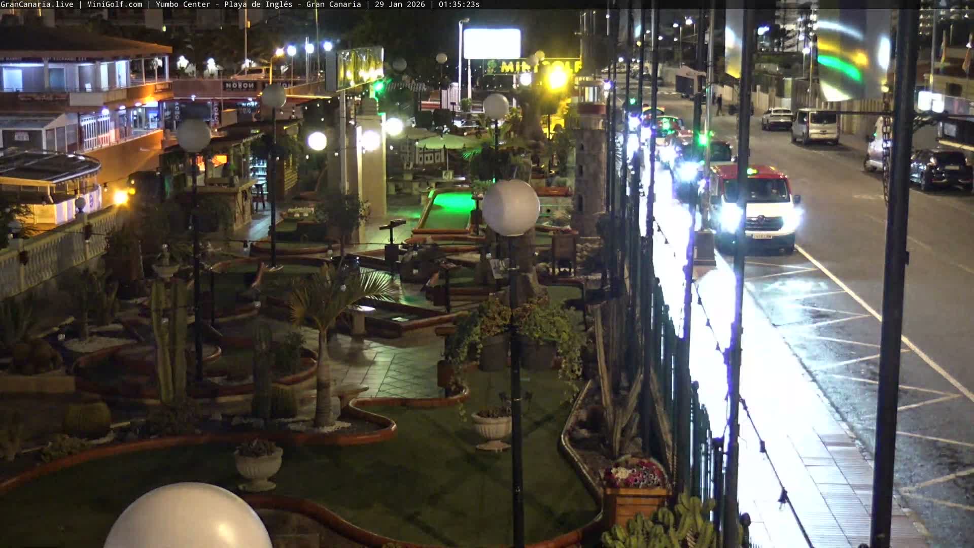 Gran Canaria, Playa del Ingles City & Yumbo Centrum Shopping Mall Live Cam - Playa del Inglés, San Bartolomé de Tirajana, Gran Canaria, Canary Islands (Canarias), Spain