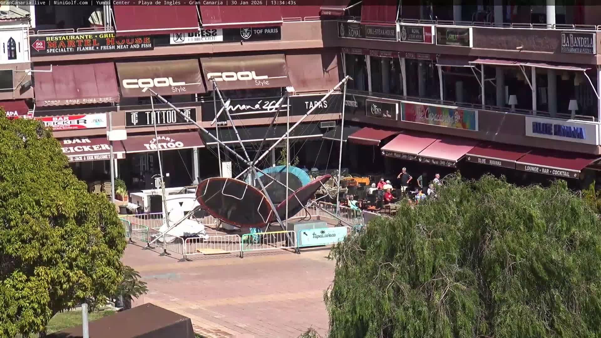Gran Canaria, Playa del Ingles City & Yumbo Centrum Shopping Mall Live Cam - Playa del Inglés, San Bartolomé de Tirajana, Gran Canaria, Canary Islands (Canarias), Spain