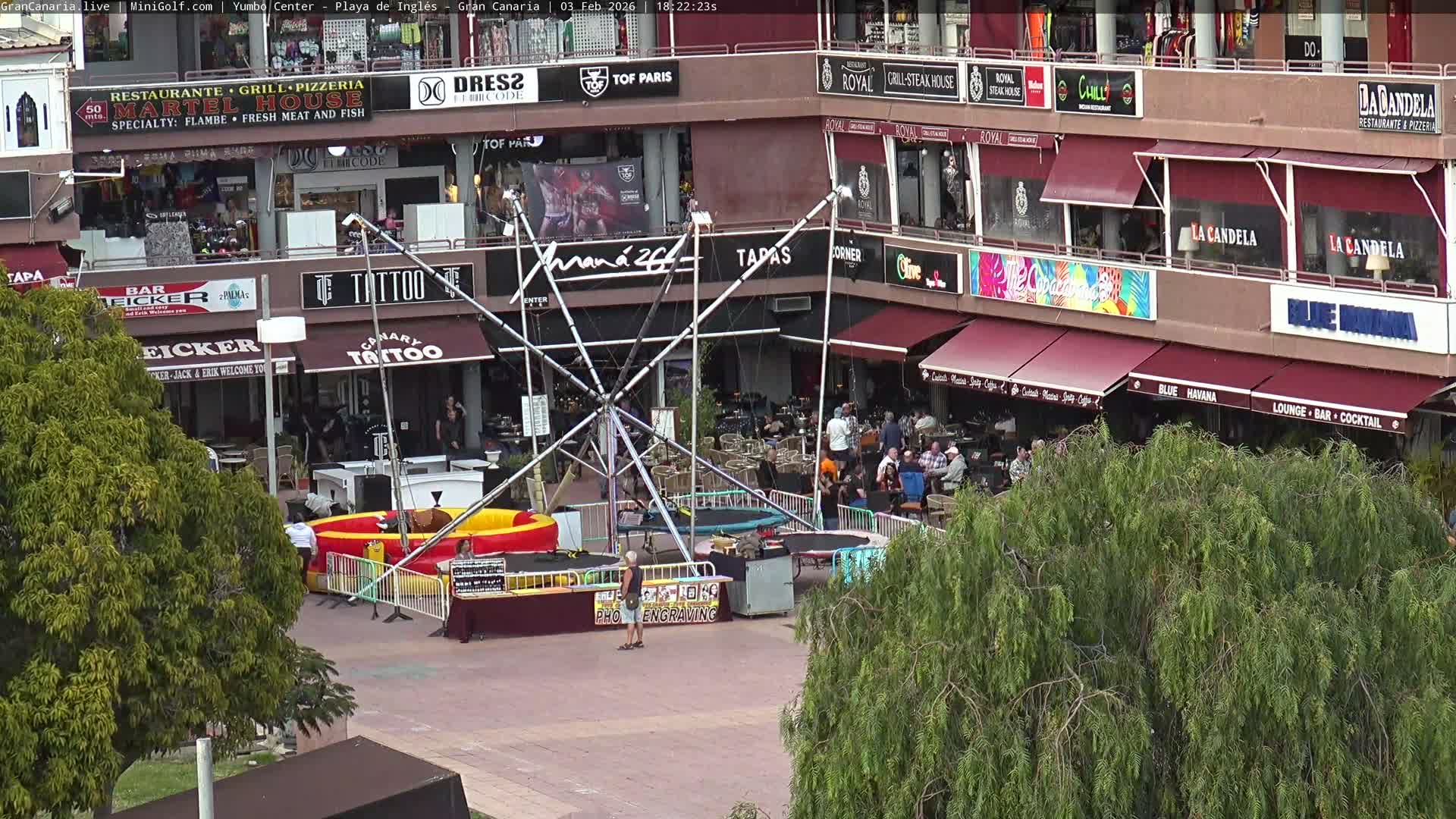 Gran Canaria, Playa del Ingles City & Yumbo Centrum Shopping Mall Live Cam - Playa del Inglés, San Bartolomé de Tirajana, Gran Canaria, Canary Islands (Canarias), Spain