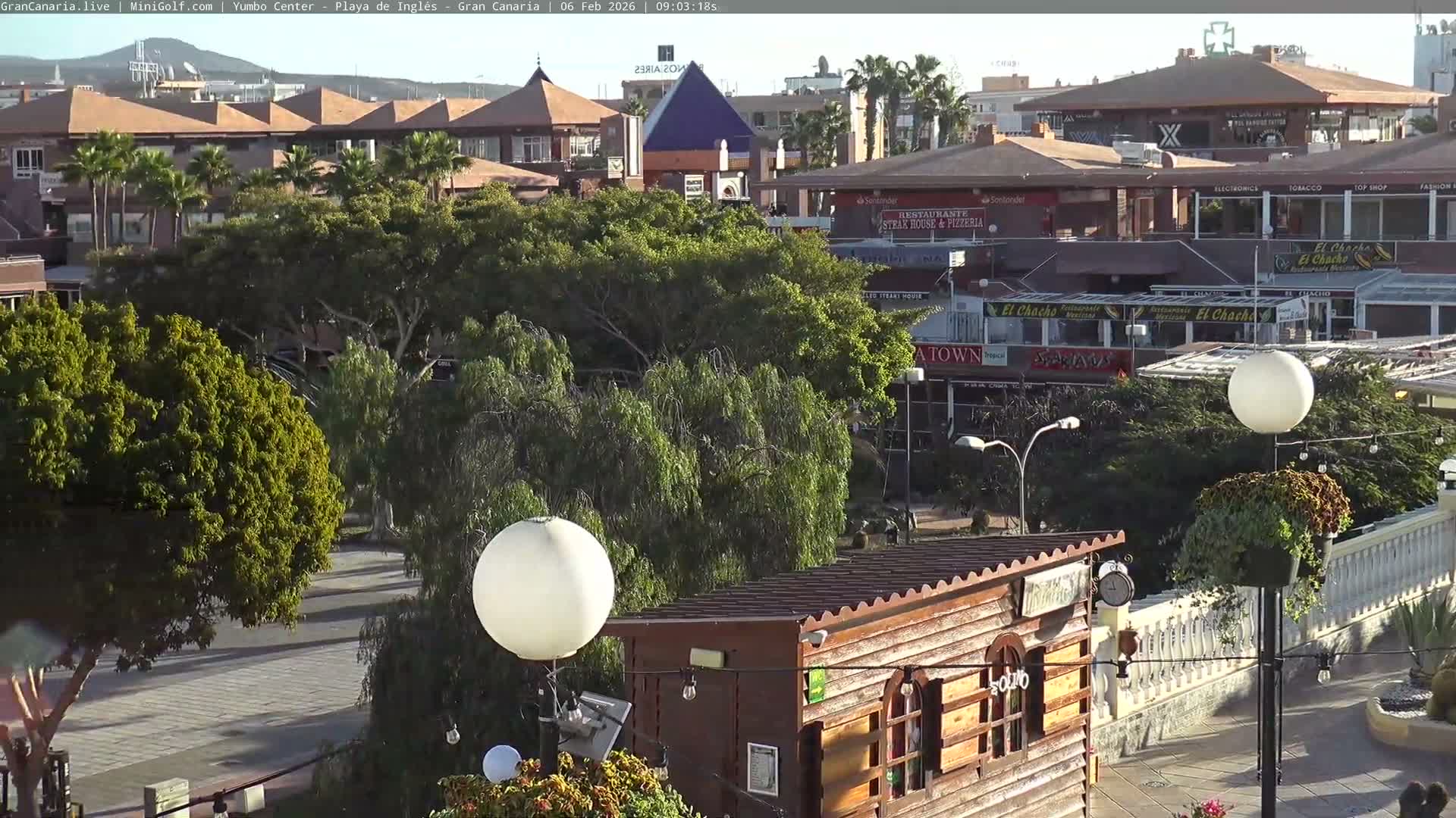 Gran Canaria, Playa del Ingles City & Yumbo Centrum Shopping Mall Live Cam - Playa del Inglés, San Bartolomé de Tirajana, Gran Canaria, Canary Islands (Canarias), Spain