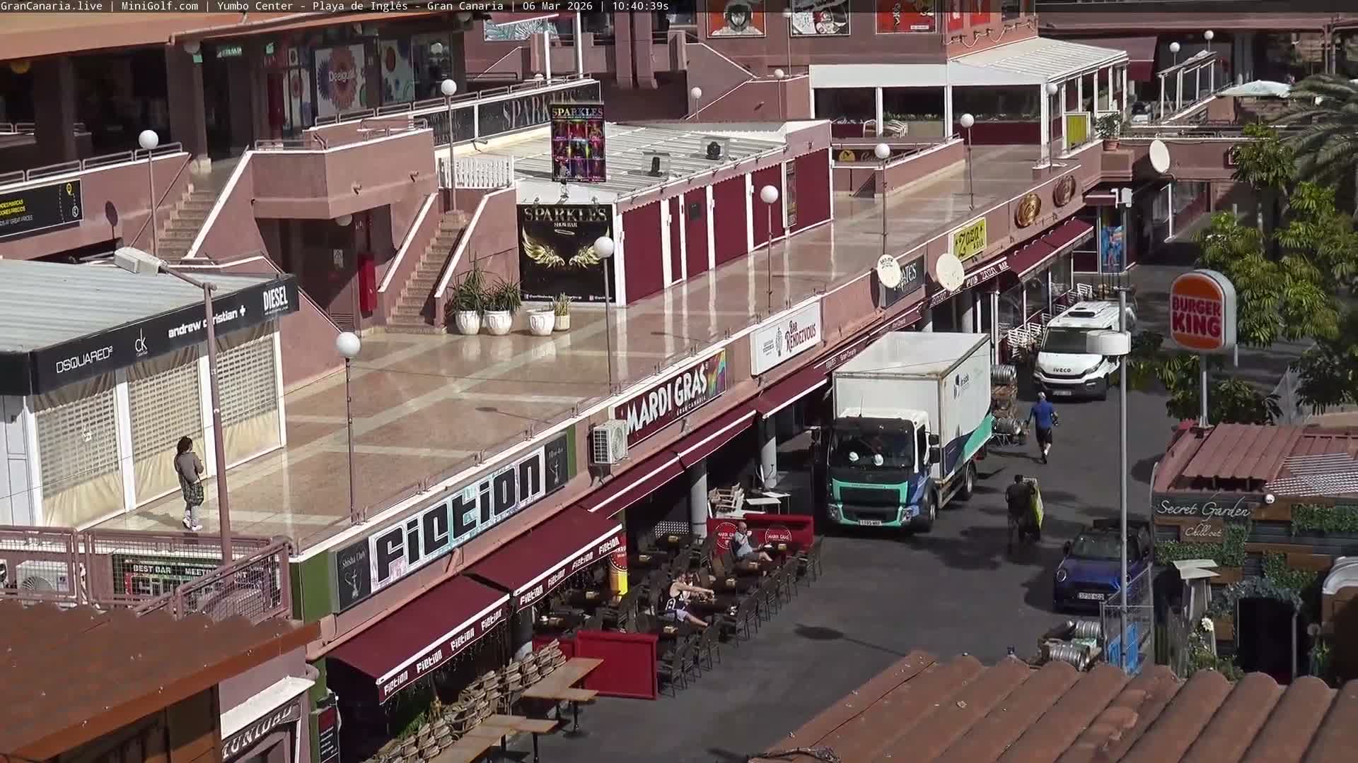 Gran Canaria, Playa del Ingles City & Yumbo Centrum Shopping Mall Live Cam - Playa del Inglés, San Bartolomé de Tirajana, Gran Canaria, Canary Islands (Canarias), Spain
