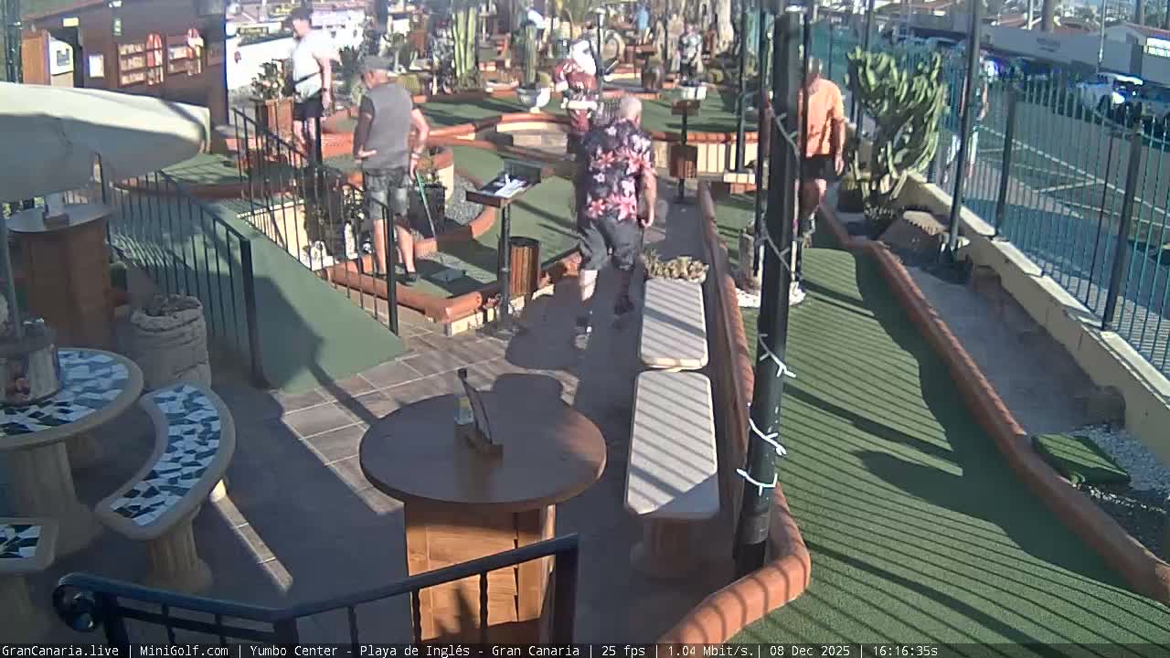 Gran Canaria, Yumbo Centrum Shopping Mall Mini Golf Field Live Cam - Playa del Inglés, San Bartolomé de Tirajana, Gran Canaria, Canary Islands (Canarias), Spain