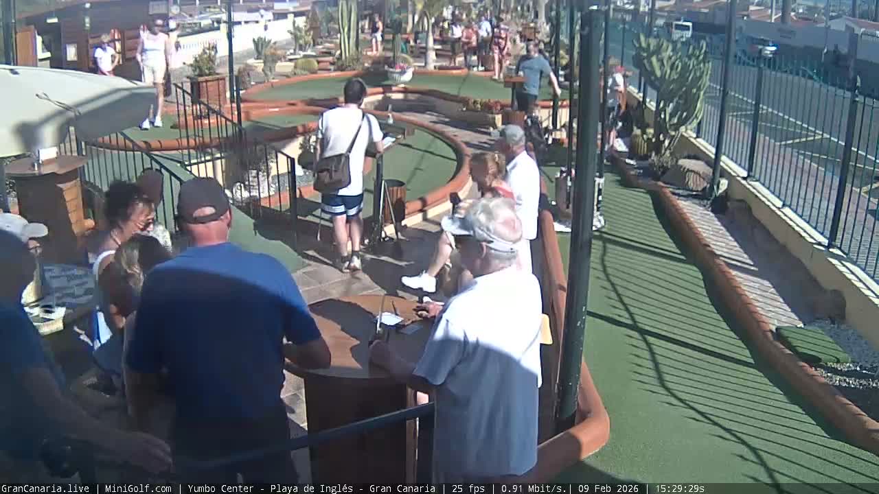 Gran Canaria, Yumbo Centrum Shopping Mall Mini Golf Field Live Cam - Playa del Inglés, San Bartolomé de Tirajana, Gran Canaria, Canary Islands (Canarias), Spain