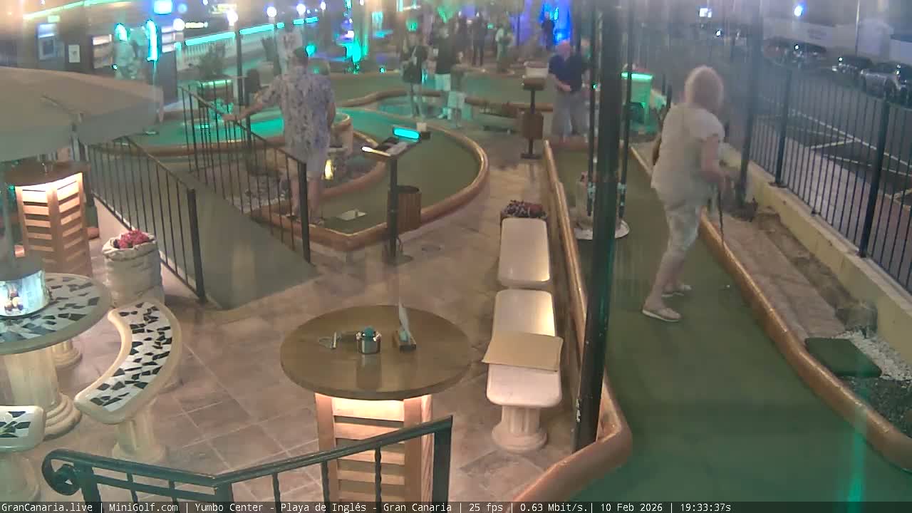 Gran Canaria, Yumbo Centrum Shopping Mall Mini Golf Field Live Cam - Playa del Inglés, San Bartolomé de Tirajana, Gran Canaria, Canary Islands (Canarias), Spain