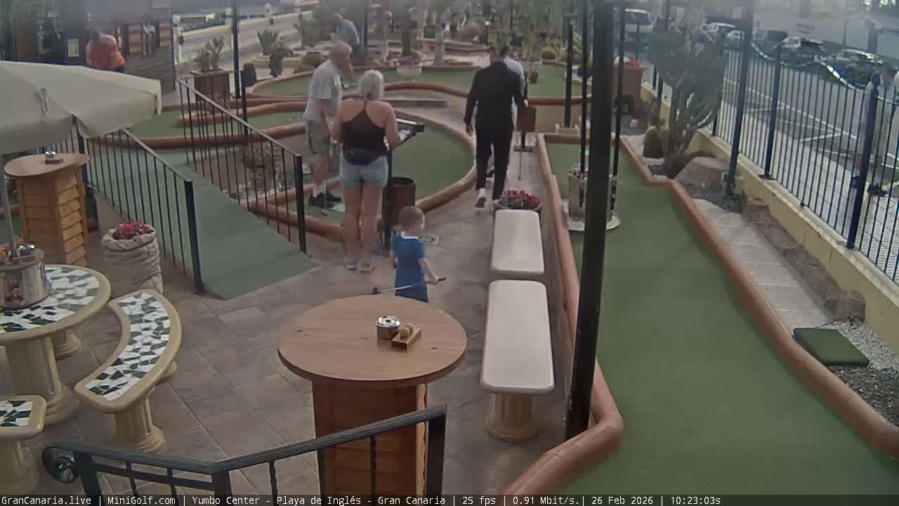 Gran Canaria, Yumbo Centrum Shopping Mall Mini Golf Field Live Cam - Playa del Inglés, San Bartolomé de Tirajana, Gran Canaria, Canary Islands (Canarias), Spain