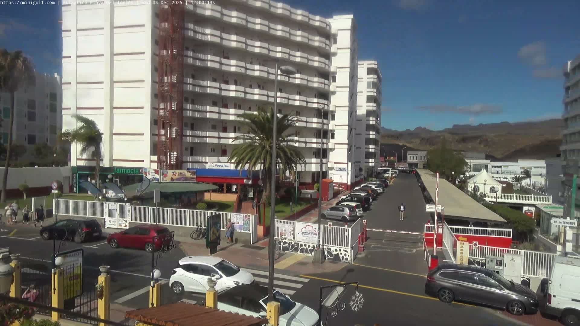 Gran Canaria, Playa del Ingles City & Atlantico Mini Golf Field Live Cam - Playa del Inglés, San Bartolomé de Tirajana, Gran Canaria, Canary Islands (Canarias), Spain