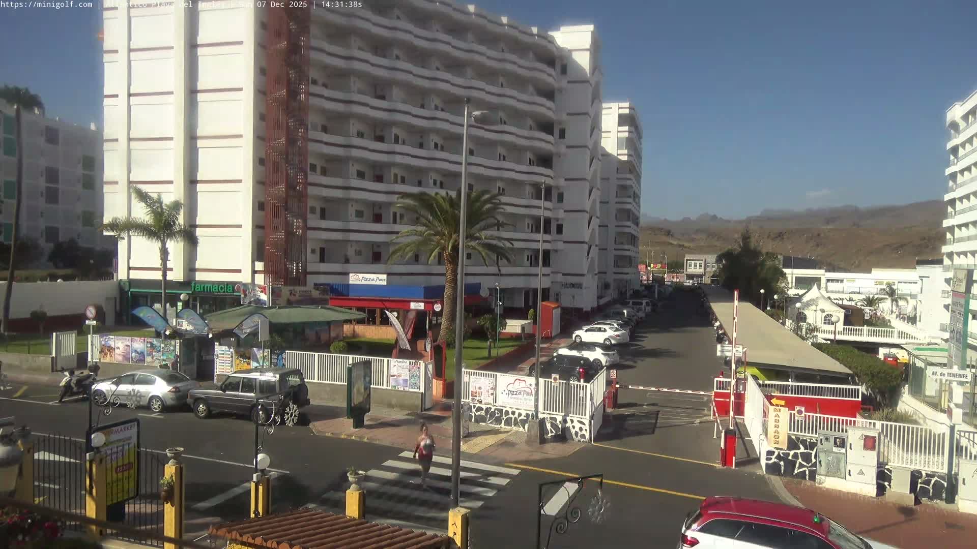 Gran Canaria, Playa del Ingles City & Atlantico Mini Golf Field Live Cam - Playa del Inglés, San Bartolomé de Tirajana, Gran Canaria, Canary Islands (Canarias), Spain