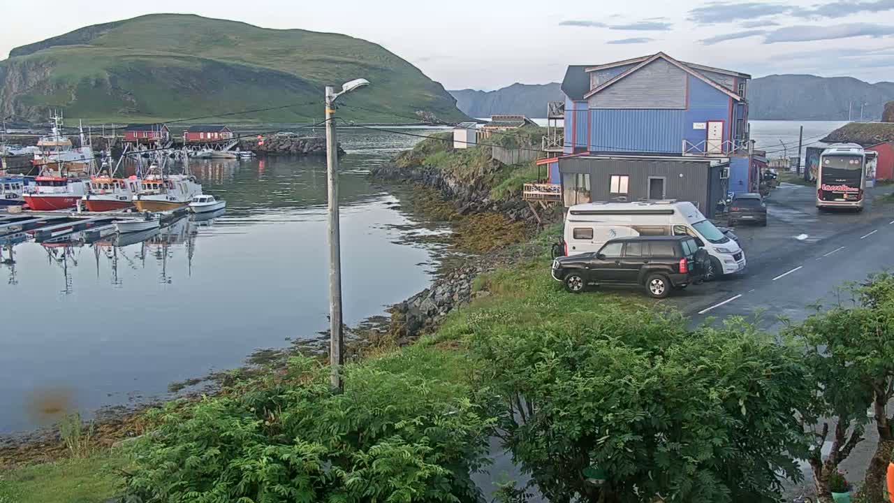 Kamøyvær (Kamoyvaer) Village & Nordkapp Havfiske (North Cape Sea Fishing Marina) Live Cam - Nordkapp, Vest-Finnmark, Finnmark, North Norway, Norway