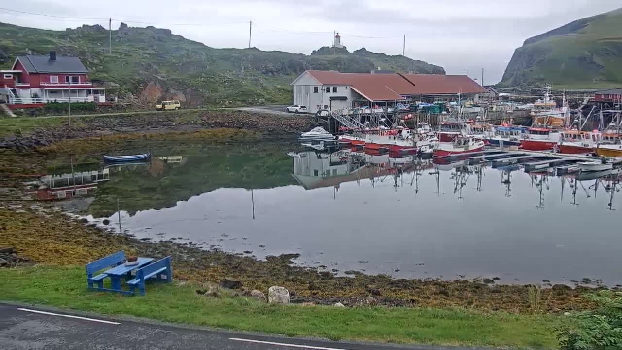 Kamøyvær (Kamoyvaer) Village & Nordkapp Havfiske (North Cape Sea Fishing Marina) Live Cam - Nordkapp, Vest-Finnmark, Finnmark, North Norway, Norway