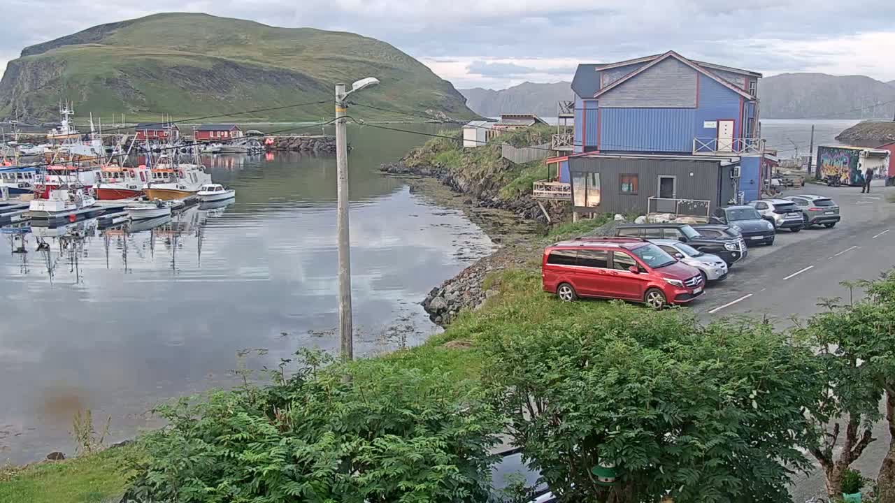 Kamøyvær (Kamoyvaer) Village & Nordkapp Havfiske (North Cape Sea Fishing Marina) Live Cam - Nordkapp, Vest-Finnmark, Finnmark, North Norway, Norway