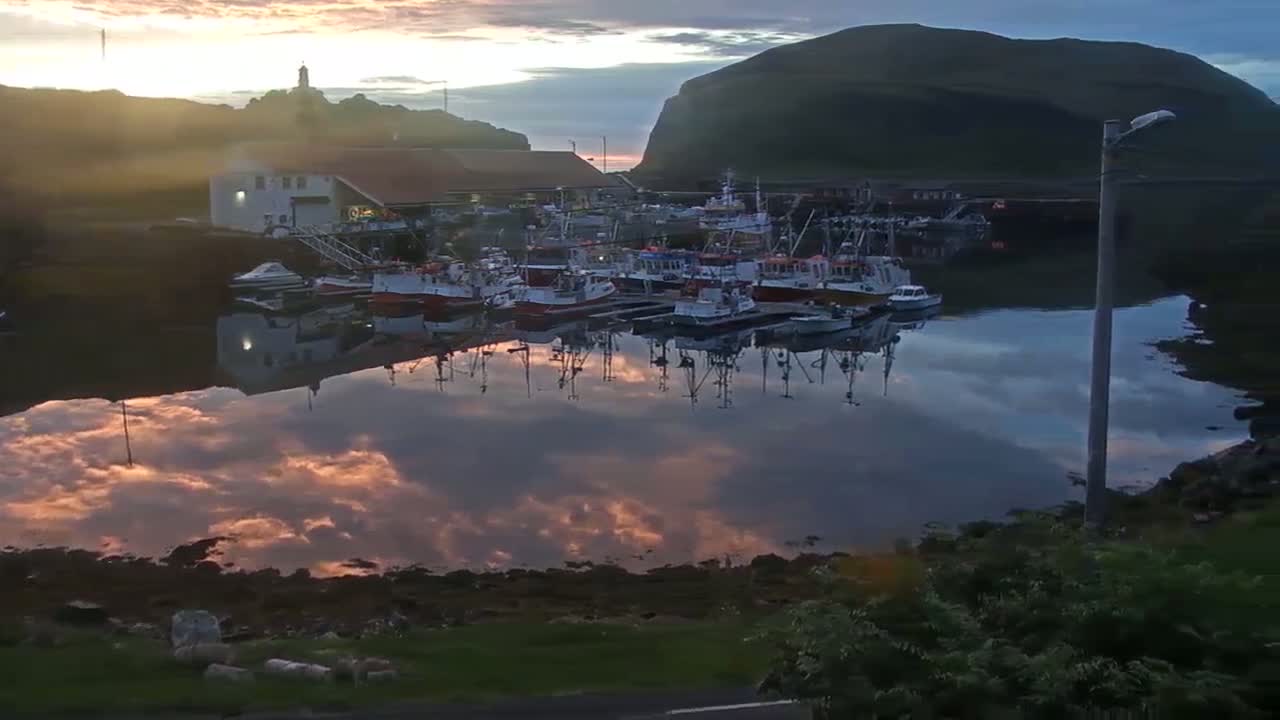 Kamøyvær (Kamoyvaer) Village & Nordkapp Havfiske (North Cape Sea Fishing Marina) Live Cam - Nordkapp, Vest-Finnmark, Finnmark, North Norway, Norway