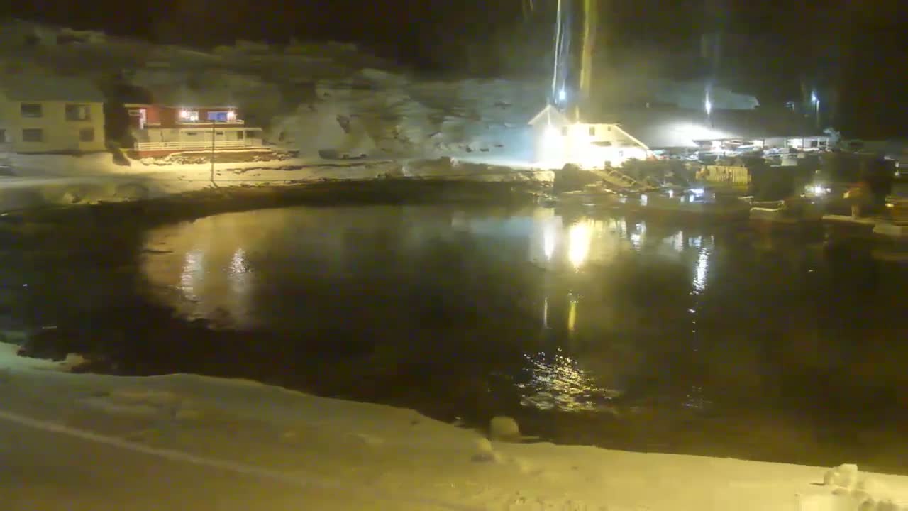 Kamøyvær (Kamoyvaer) Village & Nordkapp Havfiske (North Cape Sea Fishing Marina) Live Cam - Nordkapp, Vest-Finnmark, Finnmark, North Norway, Norway