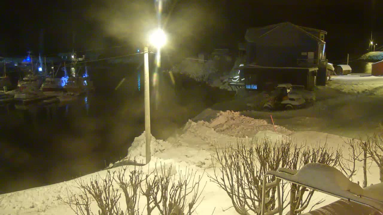 Kamøyvær (Kamoyvaer) Village & Nordkapp Havfiske (North Cape Sea Fishing Marina) Live Cam - Nordkapp, Vest-Finnmark, Finnmark, North Norway, Norway