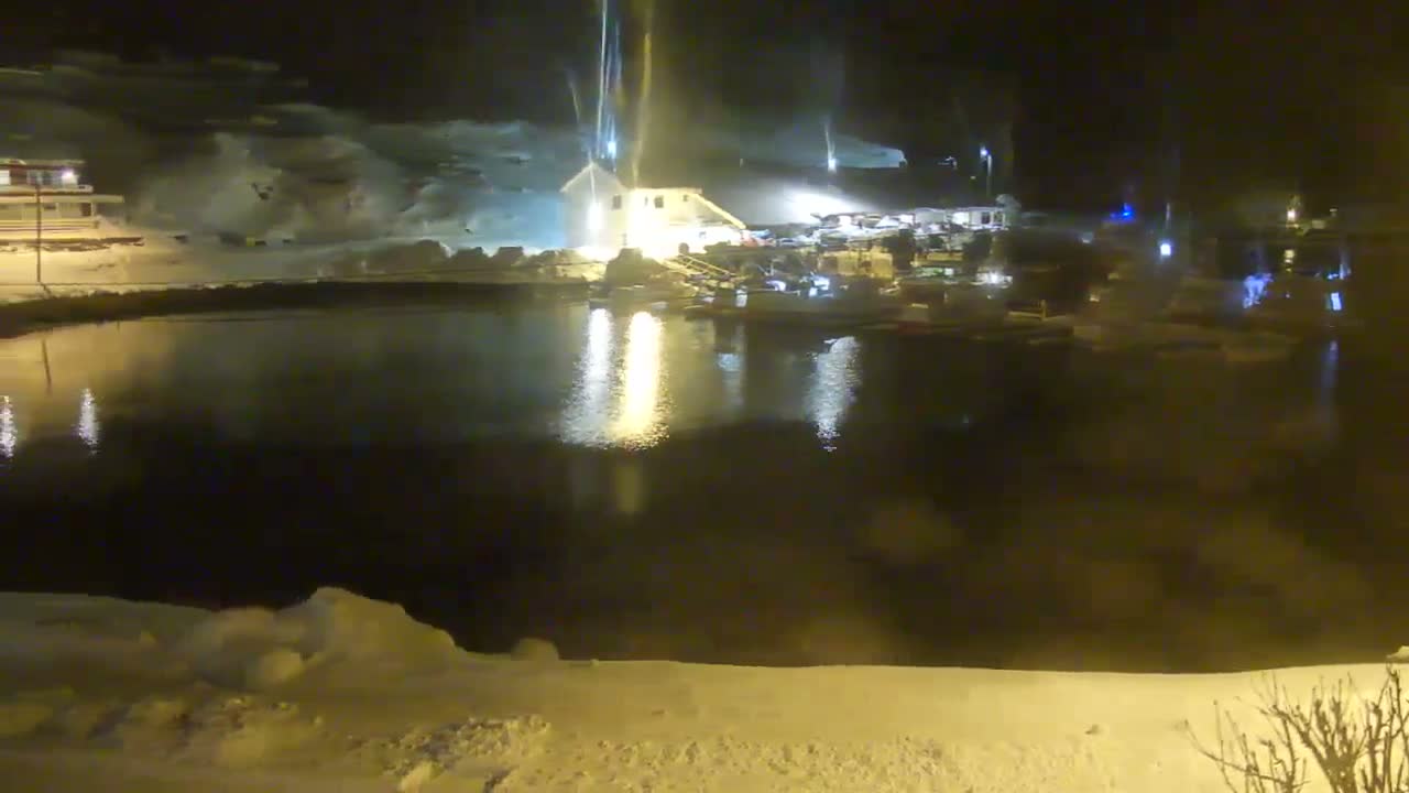 Kamøyvær (Kamoyvaer) Village & Nordkapp Havfiske (North Cape Sea Fishing Marina) Live Cam - Nordkapp, Vest-Finnmark, Finnmark, North Norway, Norway