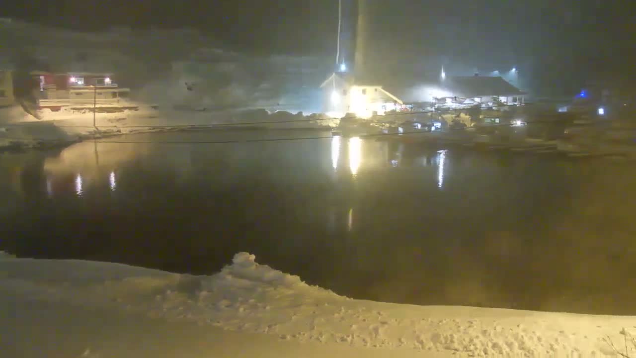 Kamøyvær (Kamoyvaer) Village & Nordkapp Havfiske (North Cape Sea Fishing Marina) Live Cam - Nordkapp, Vest-Finnmark, Finnmark, North Norway, Norway