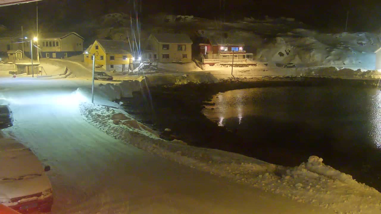 Kamøyvær (Kamoyvaer) Village & Nordkapp Havfiske (North Cape Sea Fishing Marina) Live Cam - Nordkapp, Vest-Finnmark, Finnmark, North Norway, Norway