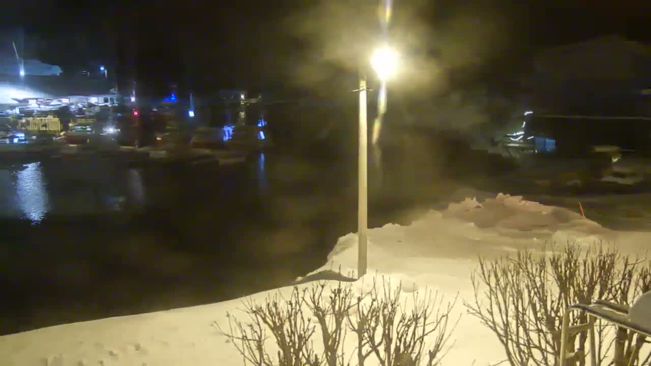 Kamøyvær (Kamoyvaer) Village & Nordkapp Havfiske (North Cape Sea Fishing Marina) Live Cam - Nordkapp, Vest-Finnmark, Finnmark, North Norway, Norway