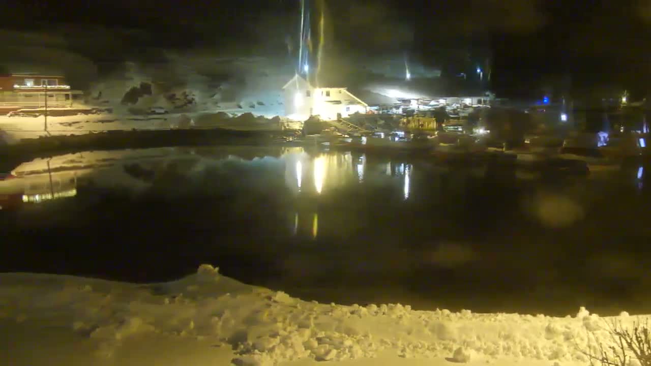 Kamøyvær (Kamoyvaer) Village & Nordkapp Havfiske (North Cape Sea Fishing Marina) Live Cam - Nordkapp, Vest-Finnmark, Finnmark, North Norway, Norway