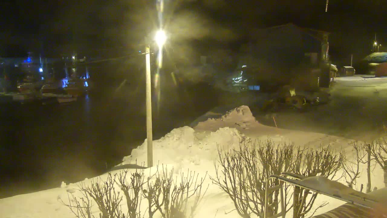Kamøyvær (Kamoyvaer) Village & Nordkapp Havfiske (North Cape Sea Fishing Marina) Live Cam - Nordkapp, Vest-Finnmark, Finnmark, North Norway, Norway