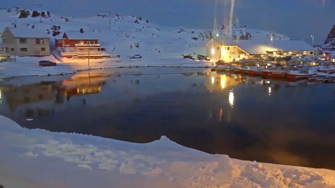 Kamøyvær (Kamoyvaer) Village & Nordkapp Havfiske (North Cape Sea Fishing Marina) Live Cam - Nordkapp, Vest-Finnmark, Finnmark, North Norway, Norway