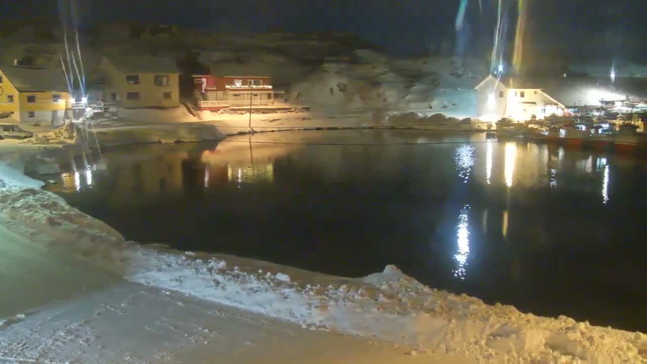 Kamøyvær (Kamoyvaer) Village & Nordkapp Havfiske (North Cape Sea Fishing Marina) Live Cam - Nordkapp, Vest-Finnmark, Finnmark, North Norway, Norway