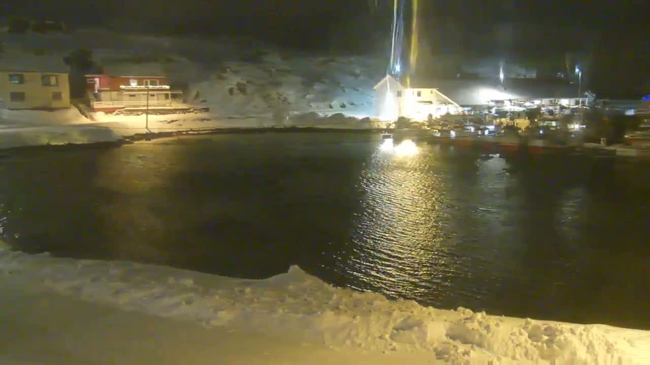 Kamøyvær (Kamoyvaer) Village & Nordkapp Havfiske (North Cape Sea Fishing Marina) Live Cam - Nordkapp, Vest-Finnmark, Finnmark, North Norway, Norway