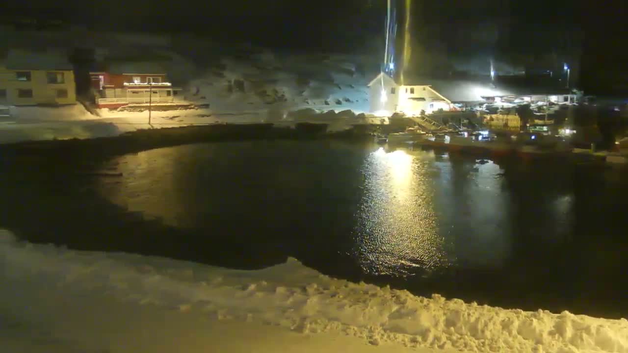 Kamøyvær (Kamoyvaer) Village & Nordkapp Havfiske (North Cape Sea Fishing Marina) Live Cam - Nordkapp, Vest-Finnmark, Finnmark, North Norway, Norway