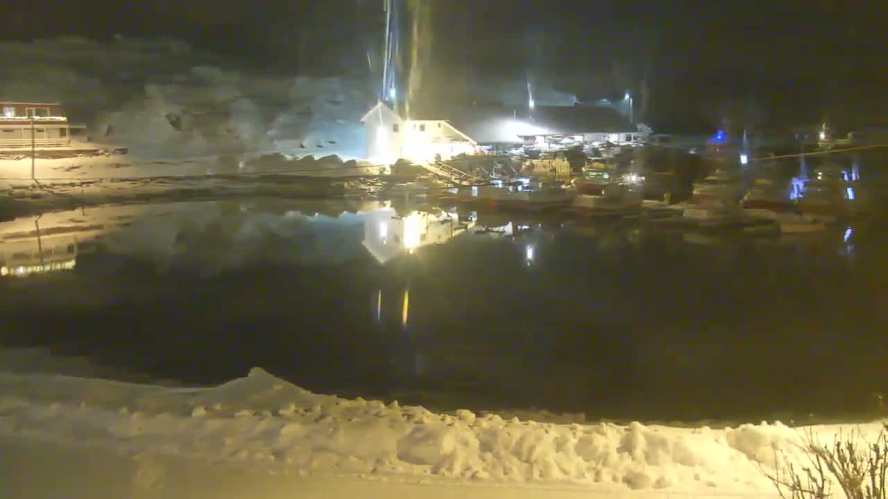 Kamøyvær (Kamoyvaer) Village & Nordkapp Havfiske (North Cape Sea Fishing Marina) Live Cam - Nordkapp, Vest-Finnmark, Finnmark, North Norway, Norway